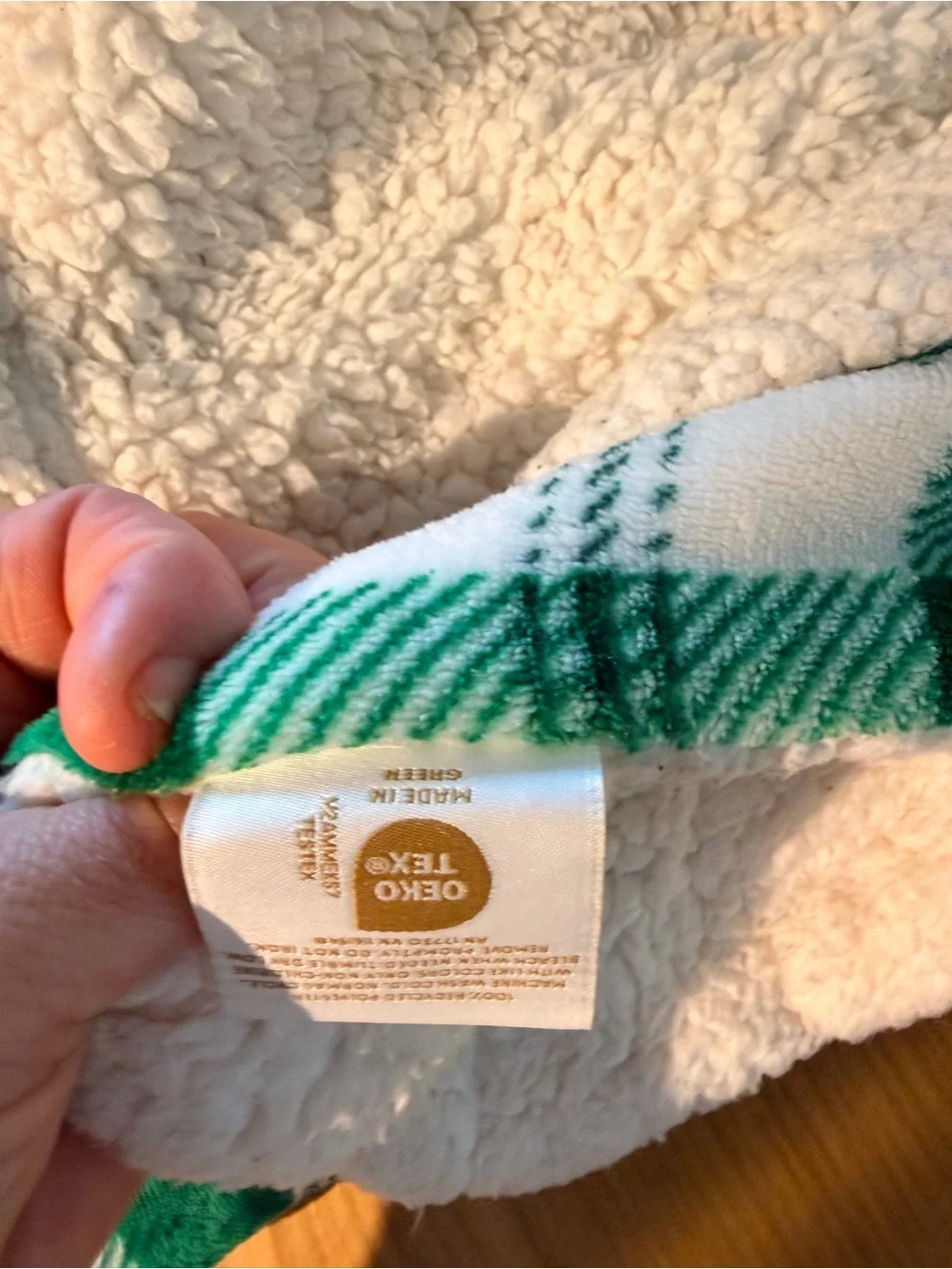 Cozy Green Plaid Sherpa Throw Blanket - threshold 50”x60”
